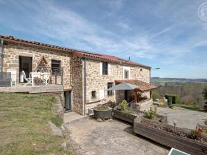 Maisons de vacances Sejour paisible en gite de charme avec spa en campagne - FR-1-496-334 : photos des chambres