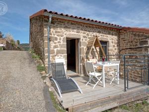 Maisons de vacances Sejour paisible en gite de charme avec spa en campagne - FR-1-496-334 : photos des chambres