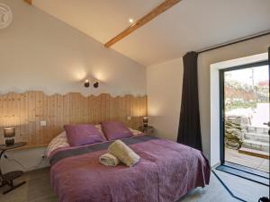 Gîte en pierre du 18ème siècle avec vue sur vallée, jacuzzi et terrasses - FR-1-496-335