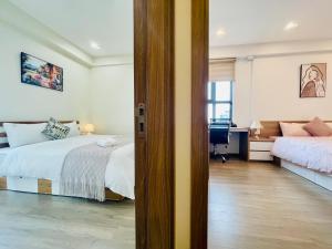 2 Bedroom, 1 Bathroom Apartment - Vinhomes DCapitale