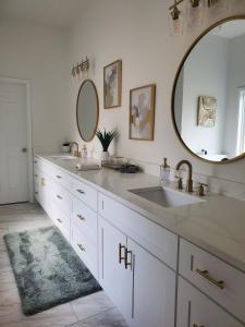 Modern 4BR 3BA Family Retreat Douglasville