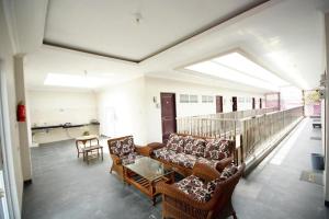Super OYO 270 Madinah Residence Syariah