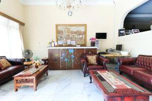 Andrin Daspatt Family Inn