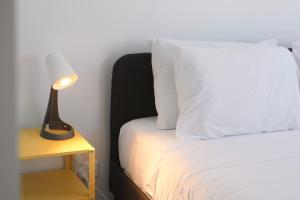 Super Convenient 1BR Apt Free Parking & study