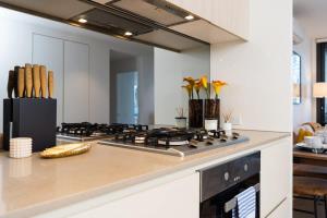 2B2B1S Apt wFree Parking Docklands 883-4