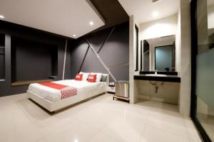 Sriracha Hotel And Spa