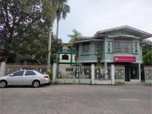 OYO 800 DDD Habitat Dormtel Bacolod