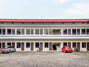 OYO 90927 Homestay Tentrem 2