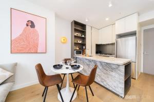 1Br1Ba1Study Garden view apt Southern Cross Pool Gym Sauna