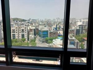 house with a great view and elevator access near Hongdae Ipgu Station