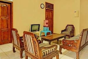 Hotel O Homestay Simpang Panji Suroso Syariah