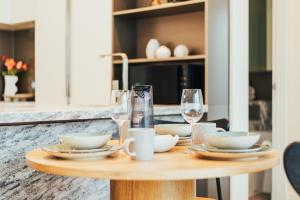 1Br1Ba Garden View Apt Southern Cross ASP-32 Pool Gym Sauna