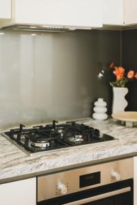 1Br1Ba Garden View Apt Southern Cross ASP-32 Pool Gym Sauna