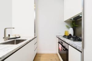 1Br1Ba1S Sophisticated Apt Southern Cross ASP-40 Gym Pool Sauna