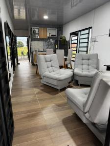 Casa con Parrilla y Espacios al Aire Libre