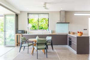 Charming 1BR Baya Suite Sea View