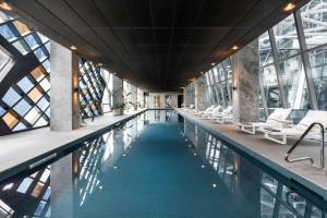 Modern 2BR2Bth wBathtub SthCross WSP-41D