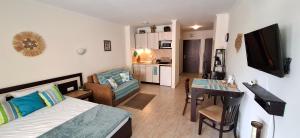 Stunning Sea View Studio in Andalucia Beach Hotel by Flat Mаnager