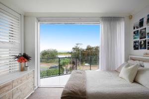 Spacious Oceanview Escape with Pool & Cabana