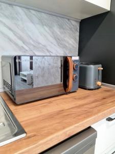 Family Garden - 1BR with Parking