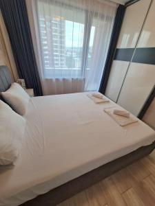 Family Garden - 1BR with Parking