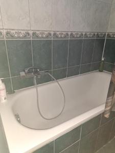 Pokój w domu z oranżerią i śniadaniem