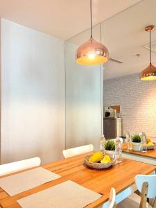 Luxury Condo Skywalk BTS Thonglor Pool Gym and Netflix