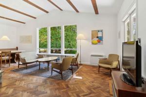 Renovated Cottage Near Forest And Beach