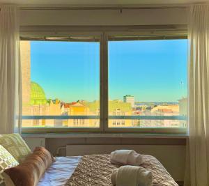 Top Floor Getaway in Central Helsinki - Church & Sea View