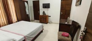 Luxury Villa, 5 Min DLW, 10 Min Station & BHU - アパートホテル, バラナシ