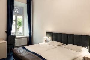 Superior Double Room room in Metro Hotel Apartments with Kitchen