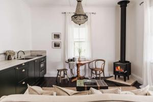 The Postmans Cottage - Hinterland Luxury