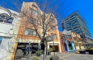 city gouger unit 304