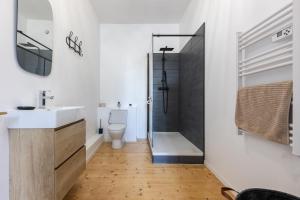 Villas Maison de Vacances 8 a 15 pers a proximite du Canal du Midi : photos des chambres
