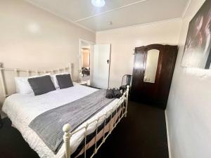 Denham Cottage - Quart Pot Creek