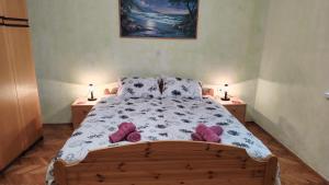 Nedis Nest - Cozy Countryside Retreat Under Palmtrees