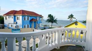 SeaView Studio w Balcony Pool near Airport,2ndFl