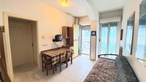 Atene Apartament a 50 mt dal mare Rif A097