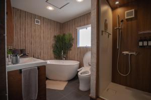 Family & Group-Friendly Container House - 200m from Matsubara Beach, Tsuruga