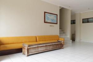 SPOT ON 2426 Hotel Aget Jaya Ii