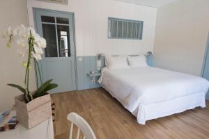 Hotels La Fregate : photos des chambres