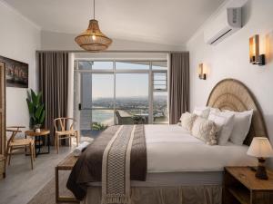 Phezulu Manor, Panoramic Views, Serviced Retreat