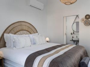 Phezulu Manor, Panoramic Views, Serviced Retreat