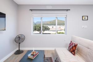 Modern Beachfront Apartment