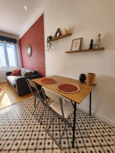Appartements Studio Terre 1st floor Center Train station 5 minutes away : photos des chambres