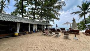 Khaolak Pool Villa with 16m Pool and 3BR