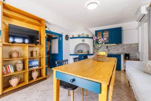 Anatoli Peak Cottage