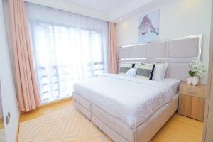 Modern 1BR in Kilimani with Heated Pool Gym and Fast WiFi in Prime Location