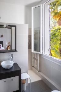 B&B / Chambres d'hotes Maison Tournesol Massages Pau Jurancon : photos des chambres