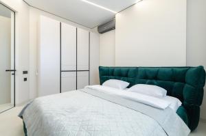 Petrovdom Apartments 34-433 in RC Manhattan City,Beresteiskyi 11